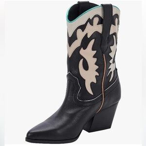 Dolce Vita Landen Boot in Black